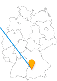 Die Reise mit dem Fernbus von Amsterdam nach Augsburg verbindet zwei historische Städte.