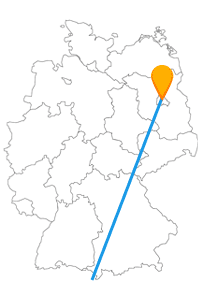 Die Reise mit dem Fernbus von Berlin nach Mailand führt über mehrere Ländergrenzen hinweg.
