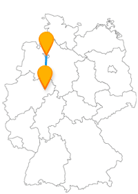 Besuchen Sie mit dem Fernbus zwischen Bremen und Paderborn Musikanten und eine dreieckige Burg.