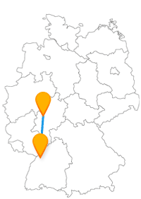Packen Sie sich für die Fahrt im Fernbus Gießen Karlsruhe vorsichtshalber gute Schuhe ein.