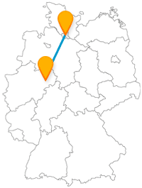 Ob sündige Meile oder Kathedrale, die Reise mit dem Fernbus von Hamburg nach Paderborn verbindet so manchen Kontrast.