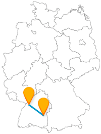 Verbinden Sie mit dem Fernbus zwischen Karlsruhe und Ulm ein junge und eine ältere Stadt.